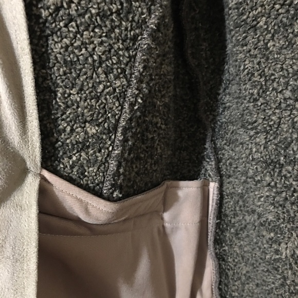 Woolrich Women’s Vest Size M Faux Suede Sherpa Lined Zip Front Pockets - Picture 7 of 16